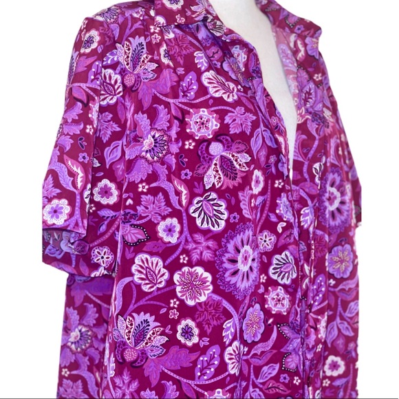 Vibrant Fuchsia Floral Button Up 💜 - Picture 5 of 7